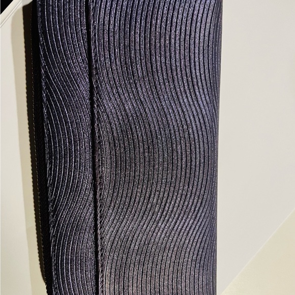 Lodis Purple Wallet - Picture 4 of 9